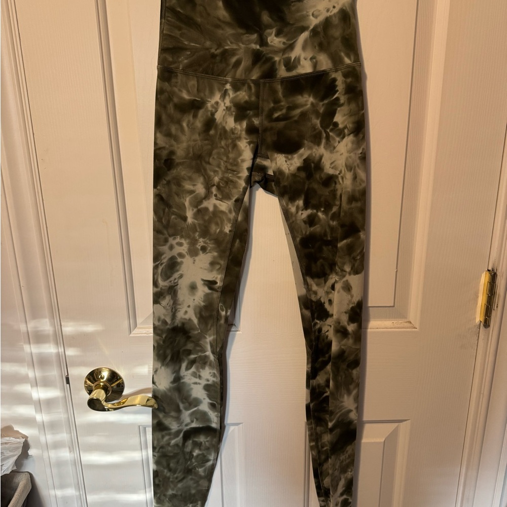 lululemon athletica Black and Gray Patterned Leggings